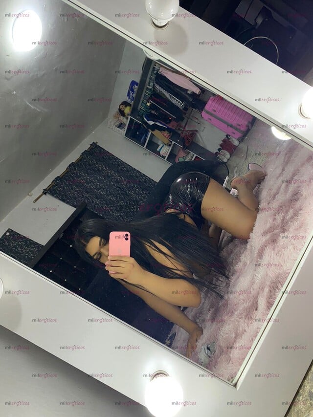 FOTOS DE VEN AMOR DEJAME HABIERTO EL CULITO Y ESCURRIENDO DE MECOS BUENA MAMANDO VERGA...