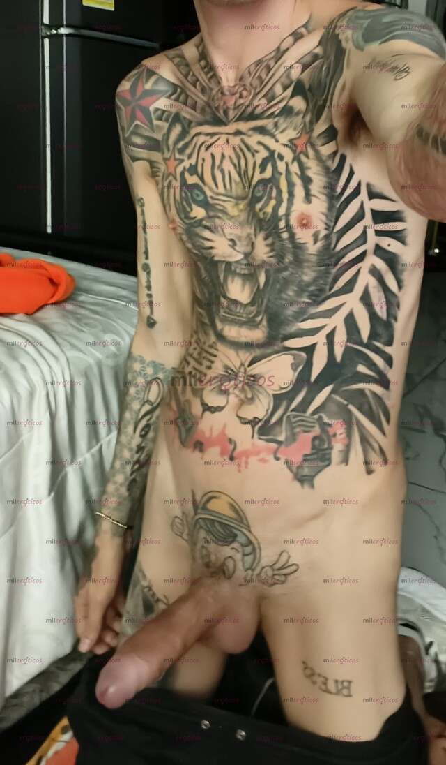 FOTOS DE FLACO BLANCO TATUADO MORBOSO VERGON ARRECHO