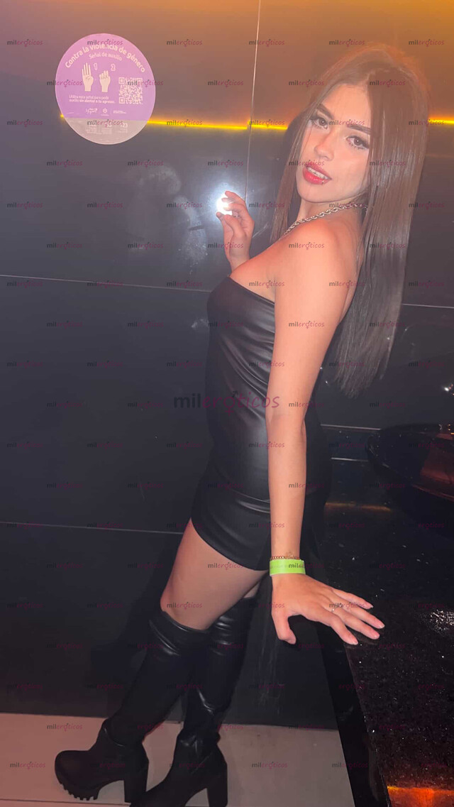 FOTOS DE NUEVA VAQUERITA,COLOMBIANA ARDIENTE DIVINA CON CUERPO NATURAL GRANDES SENOS