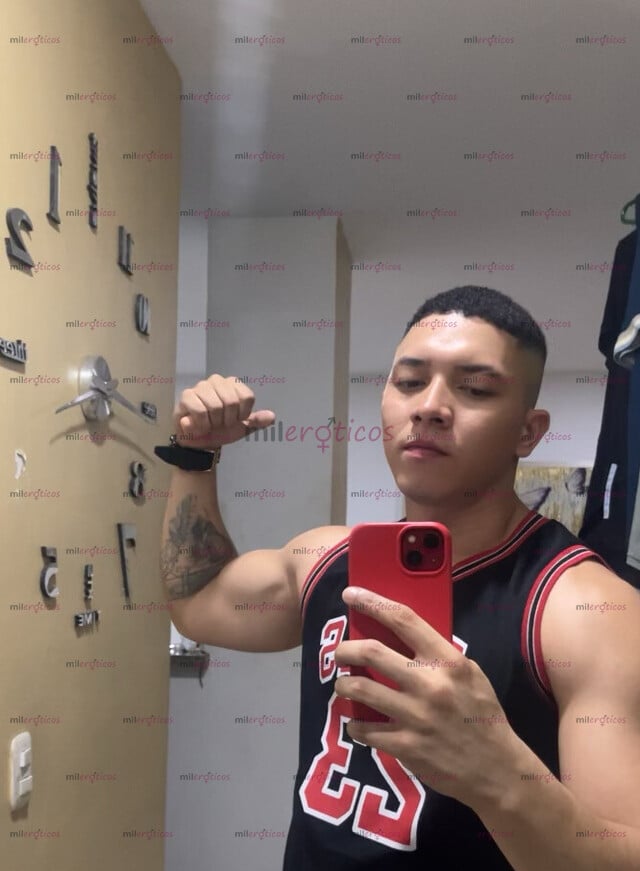 FOTOS DE JOVEN VARONIL CUERPO ATLÉTICO DE PASO POR TU CIUDAD