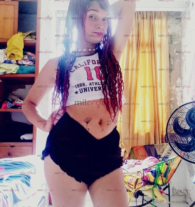 FOTOS DE ARRECHITA CON GANAS DE SACARTE ESA LECHESITA BB VEN Y TE LA SACO CON MI BOQUITA