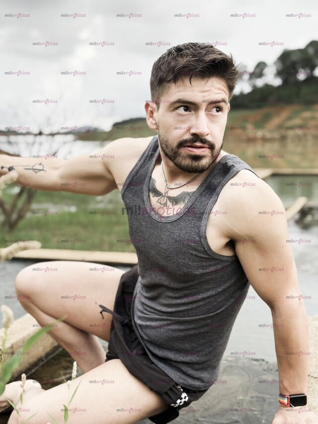 FOTOS DE VATO MAMADO, VERGON Y NALGÓN, LISTO PARA DETONAR O SER DETONADO!!