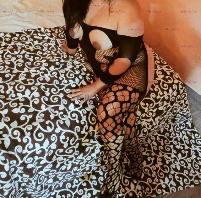 FOTOS DE SOY SOL UNA CHICA GOLOSA ME ENCANTAN LOS BESÓS BIEN CACHONDOS