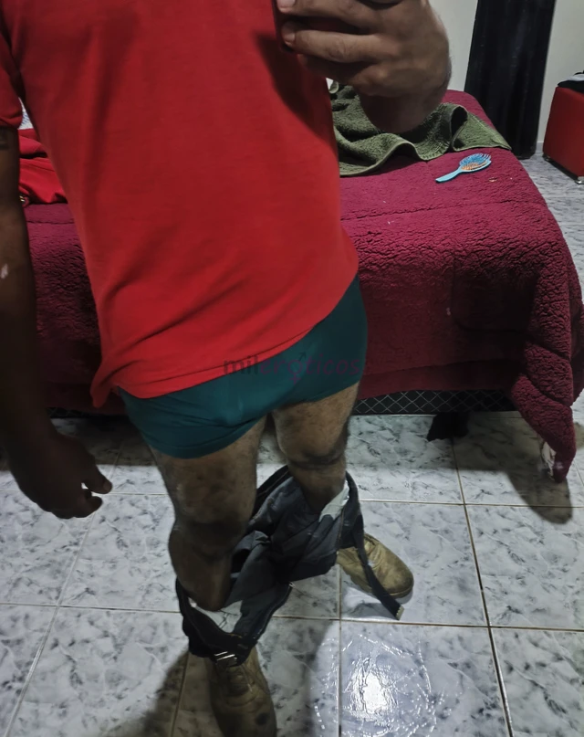 Sou um frentista dotado e vou mostrar todo a minha mangueira a vcs mostrando meu dia a dia e uns videos feitos no posto mesmo para que todos possam se...
