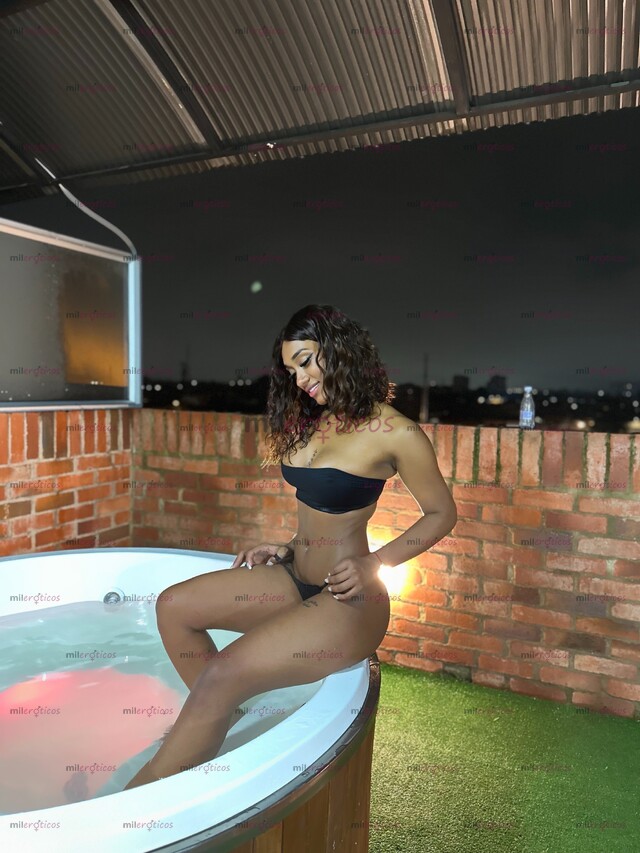 FOTOS DE HERMOSA MORENA CON CURVAS DE INFARTO QUE TE DEJARÁN FASCINADO