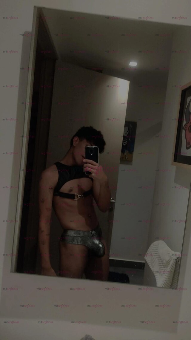 FOTOS DE MORENO FLACO VERGON 23CM INTERR FORANEO 1.80CM