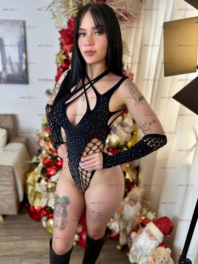 FOTOS DE POLLITA FLAQUITA CON UN LINDO ROSTRO, CERRADITA, MAMADORA, NUEVA EN LA CIUDAD.