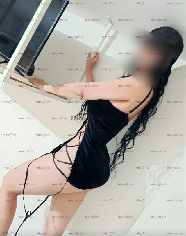 FOTOS DE MELODI..UNICA..EDECAN LUNDA CURVAS PERFECTAS