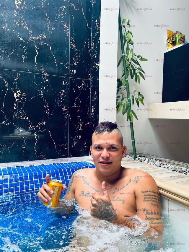 FOTOS DE HOLA SOY SEBASTIAN UN CHICO MUY CALIENTE Y LECHERO