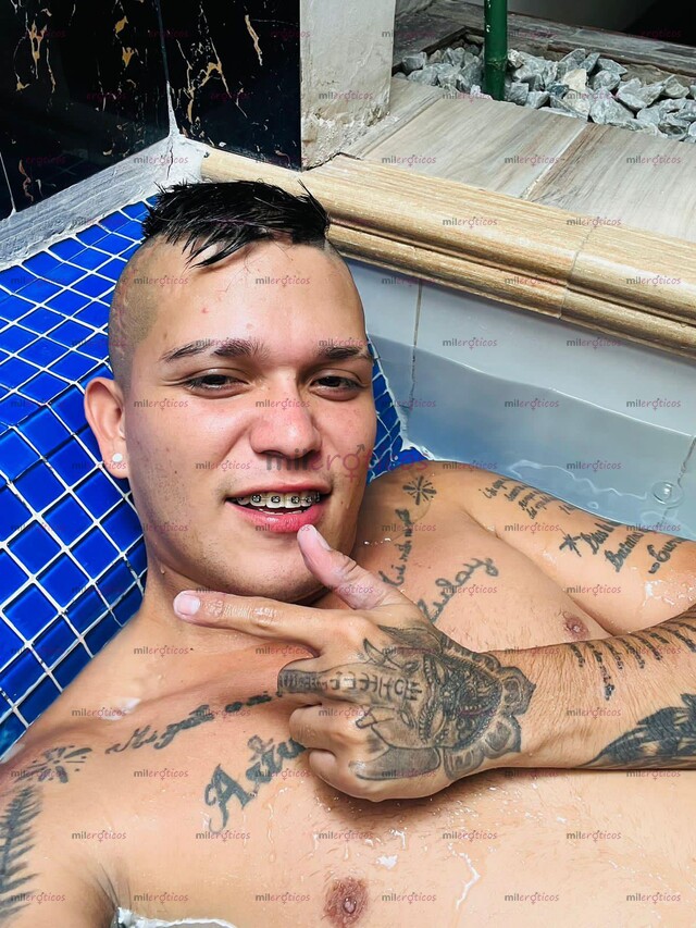 FOTOS DE HOLA SOY SEBASTIAN UN CHICO MUY CALIENTE Y LECHERO