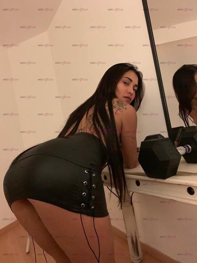 FOTOS DE CON LUGAR PETIT ARDIENTE Y COMPLACIENTE LISTA PARA COMPLACERTE EN LA CAMA