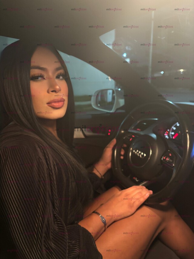 FOTOS DE ¡LA NUEVA NENA QUE TODOS QUIEREN PROBAR! CHAPARRITA NALGONA Y BIEN DOTADA.