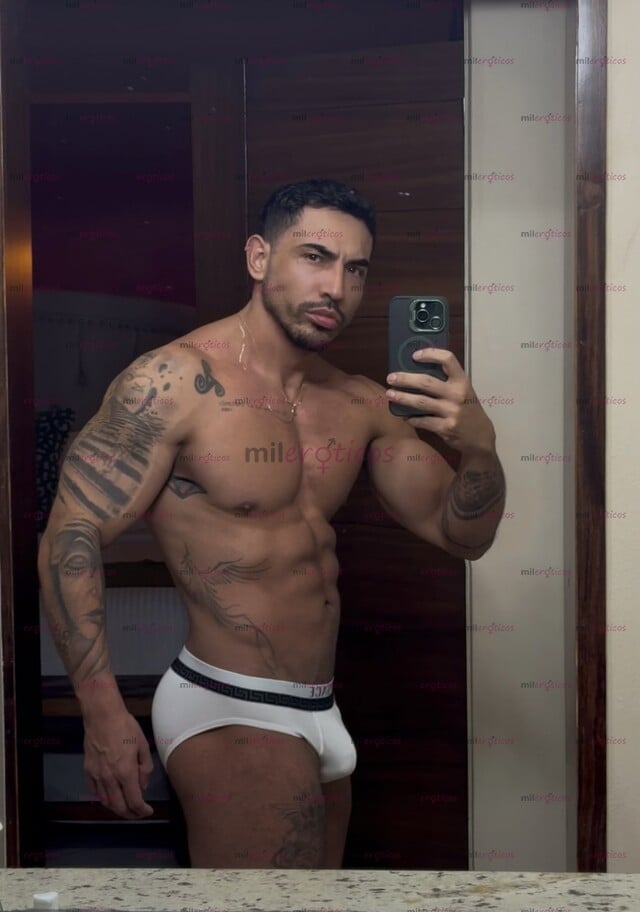 FOTOS DE AQUÍ JULIÁN, VARONIL TATUADO, BUENA COMPAÑÍA.