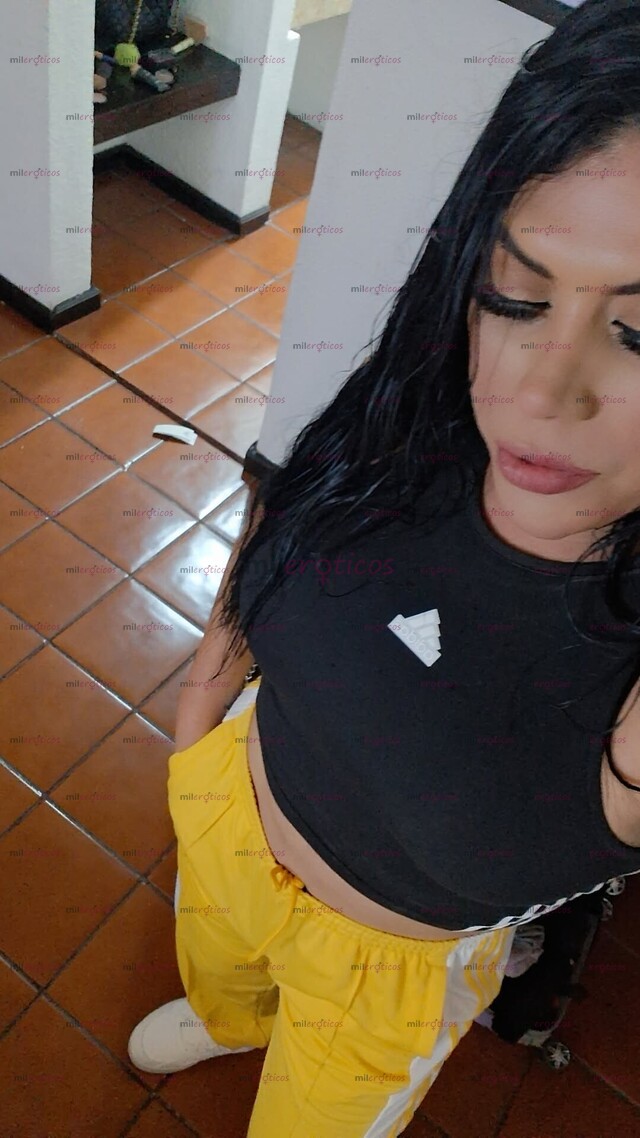 FOTOS DE HERMOSA TRANY CON UN RICO TROZO LECHERO PARA TI VEN DESLECHARME UNICO DIA