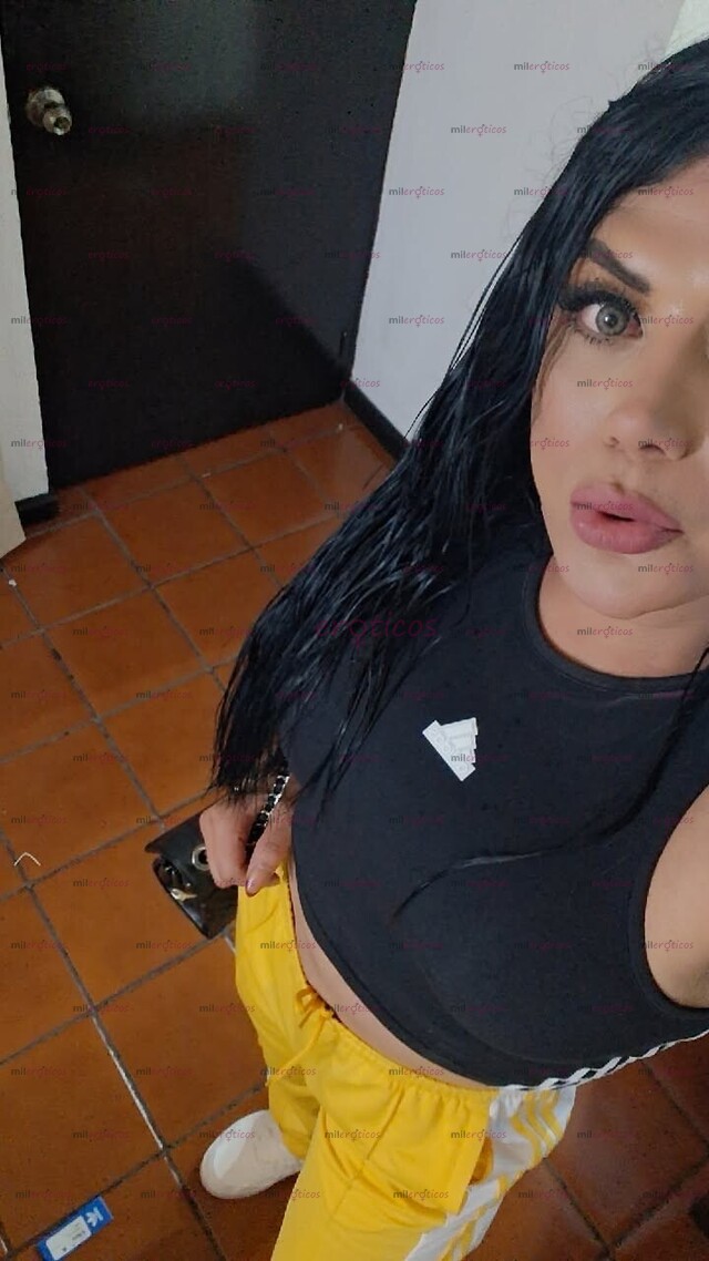 FOTOS DE HERMOSA TRANY CON UN RICO TROZO LECHERO PARA TI VEN DESLECHARME UNICO DIA