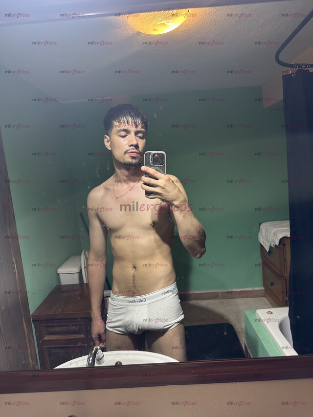FOTOS DE JOVEN CON VERGA GRUESA CALIENTE Y FETICHISTA