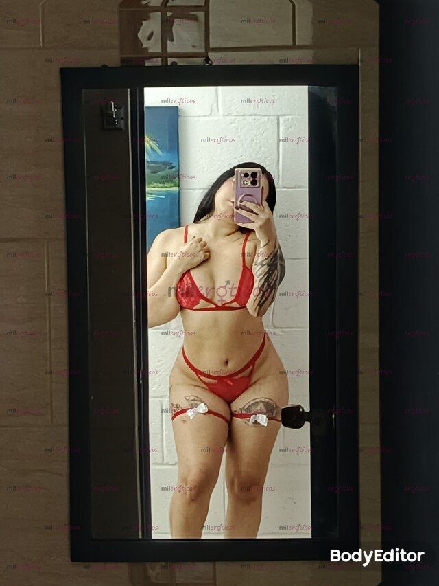 FOTOS DE EMMA TU NENA TATUADA BLANQUITA CULONA BIEN CALIENTE PARA TI