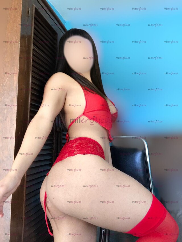 FOTOS DE TE ESPERO CON LAS PIERNAS ABIERTAS Y CON MI CHIMBA YA BIEN MOJADA