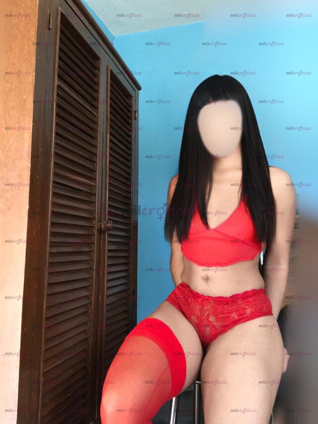 FOTOS DE TE ESPERO CON LAS PIERNAS ABIERTAS Y CON MI CHIMBA YA BIEN MOJADA