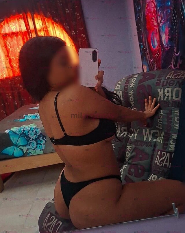 FOTOS DE CHICHONA COMPLACIENTE DE CARA MUY BONITA VEN Y DISFRUTA DE MIS RICAS TETAS.