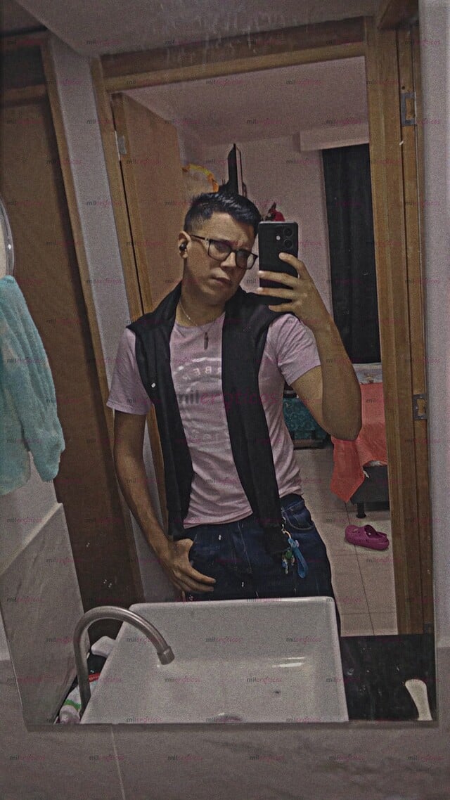 FOTOS DE JOVEN, CALEÑO, VERSÁTIL Y DESCOMPLICADO LISTO PARA COMPLACERTE