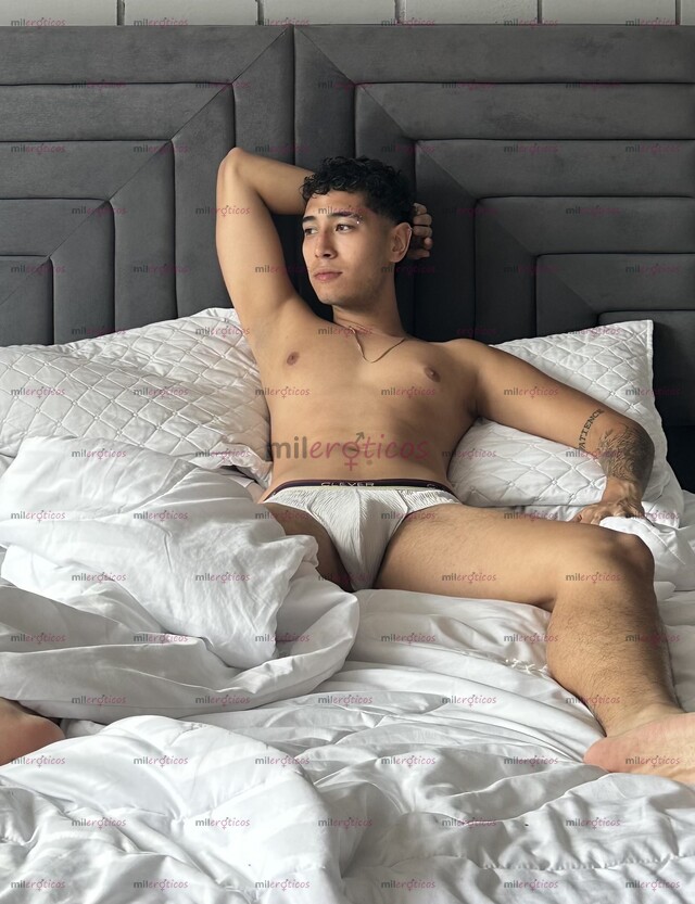 FOTOS DE COLOMBIANO GUAPO MORBOSO HOT Y VARONIL DISPONIBLE