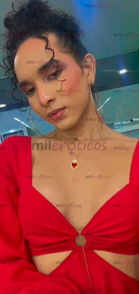 FOTOS DE UNA REINA DE VUELTA PARA TI , CON BUENA POLLA , BUEN CULO Y BUENAS TETAS