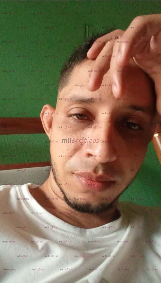 FOTOS DE CARTAGENERO DE 1.96 CM DE ESTATURA ARDIENTE