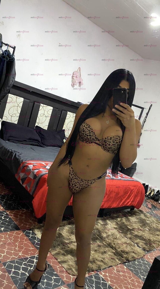 FOTOS DE PUTITA TRANSEXUAL CON UN CULITO DEVORADOR Y MORDELON...