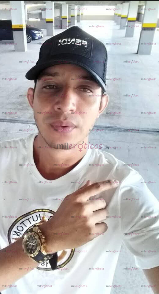 FOTOS DE CARTAGENERO DE 1.96 CM DE ESTATURA ARDIENTE