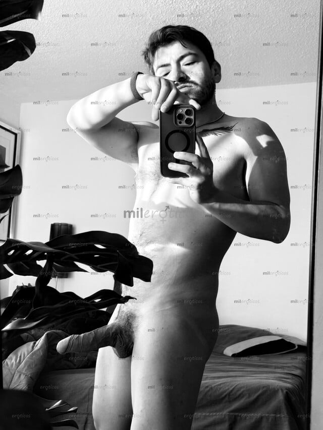 FOTOS DE GUAPO, MAMADO CON 21 CM DE VERGA PARA DESTROZAR TU CULITO!