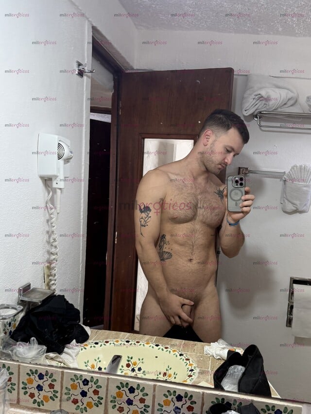 FOTOS DE ERIK. SEXY ATLÉTICO Y MUY GUAPO. LO MEJOR QUE HAY