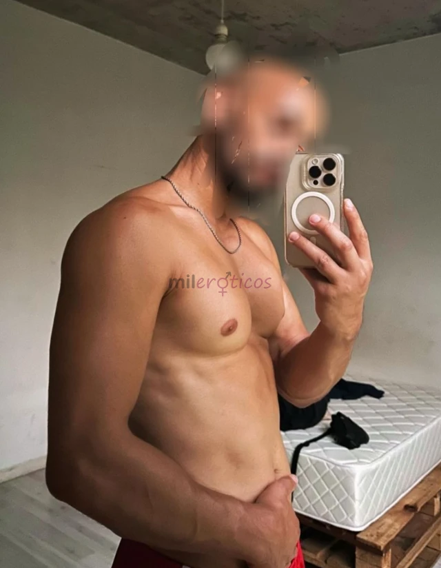 Buscas una experiencia elegante respetuosa y placentera soy un caballero maduro discreto y bien presentado disponible para acompanar a mujeres o parej...