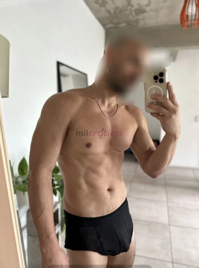 Buscas una experiencia elegante respetuosa y placentera soy un caballero maduro discreto y bien presentado disponible para acompanar a mujeres o parej...