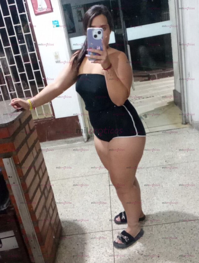 FOTOS DE DE VUELTA EN TU CIUDAD POCOS DÍAS.... TU CULOTE BONITO VAGINA ROSADITA MOJADITA