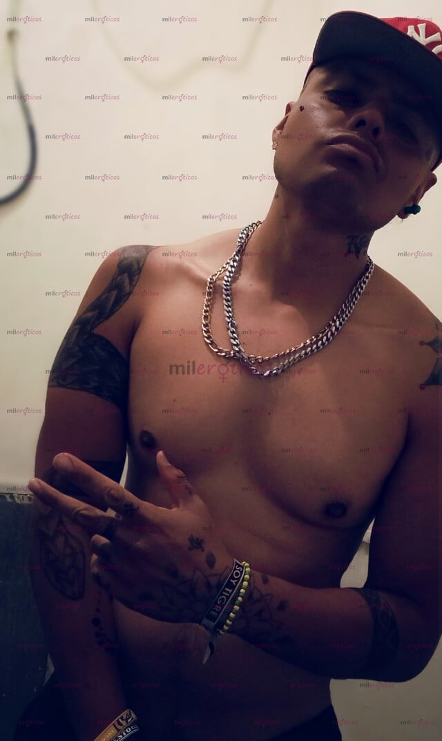 FOTOS DE CHACAL CON FINTA DE MALANDRO, TRAIGO EL FIERRO BIEN DURO PA CLAVARTELO
