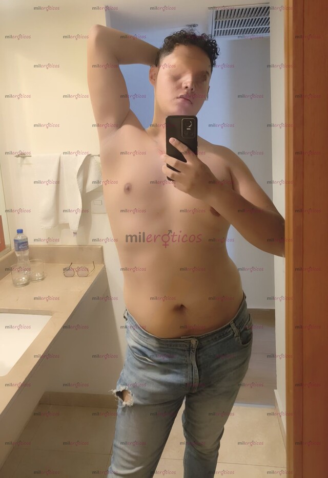 FOTOS DE ESTUDIANTE GORDITO Y COMPLACIENTE PARA HOMBRES