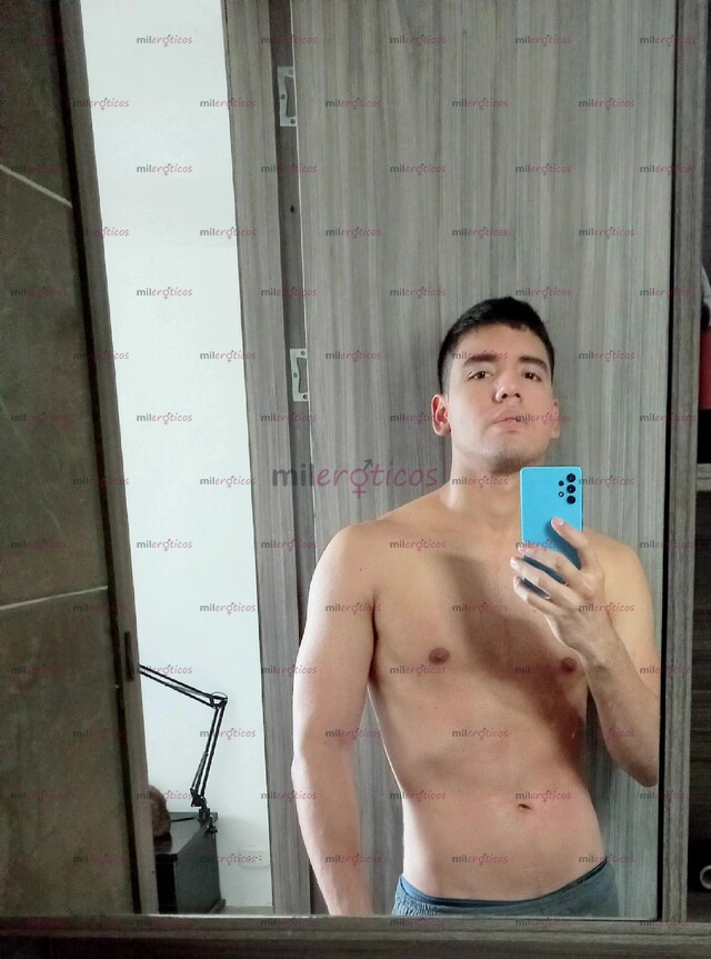 FOTOS DE ACOMPAÑANTE JOVEN UNIVERSITARIO PARA MASAJES Y ALGO MÁS...