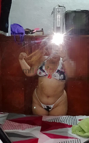 Te hago pasar un momento agradable como tu quieras me gusta mucho complacer a mis personas soy muy caliente en la cama soy le deja claro al hombre que...