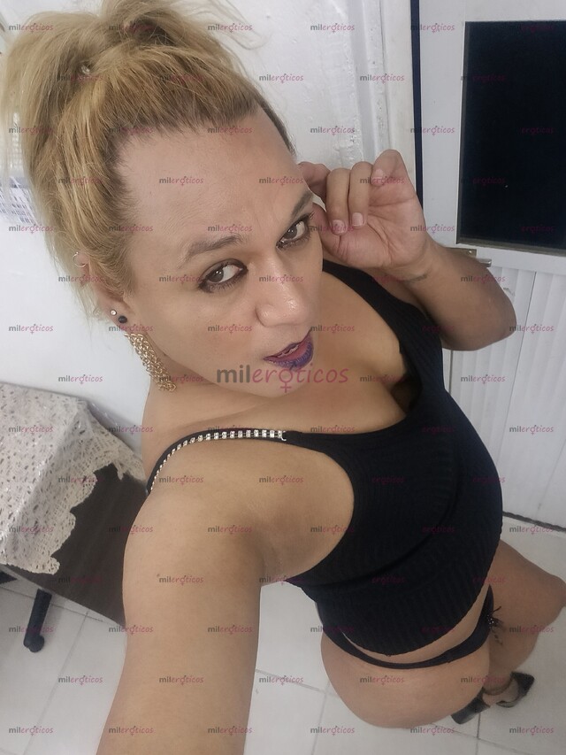FOTOS DE CORTE CON PLÁTICA CACHONDA KE TERMINARÁ EN 69 Y BESO NEGRO UMMMM.