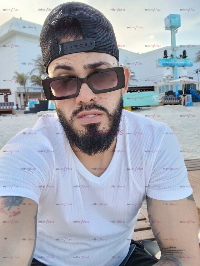 FOTOS DE CUBANO 100% ACTIVO NUEVO EN EL AMBIENTE DE VISITA