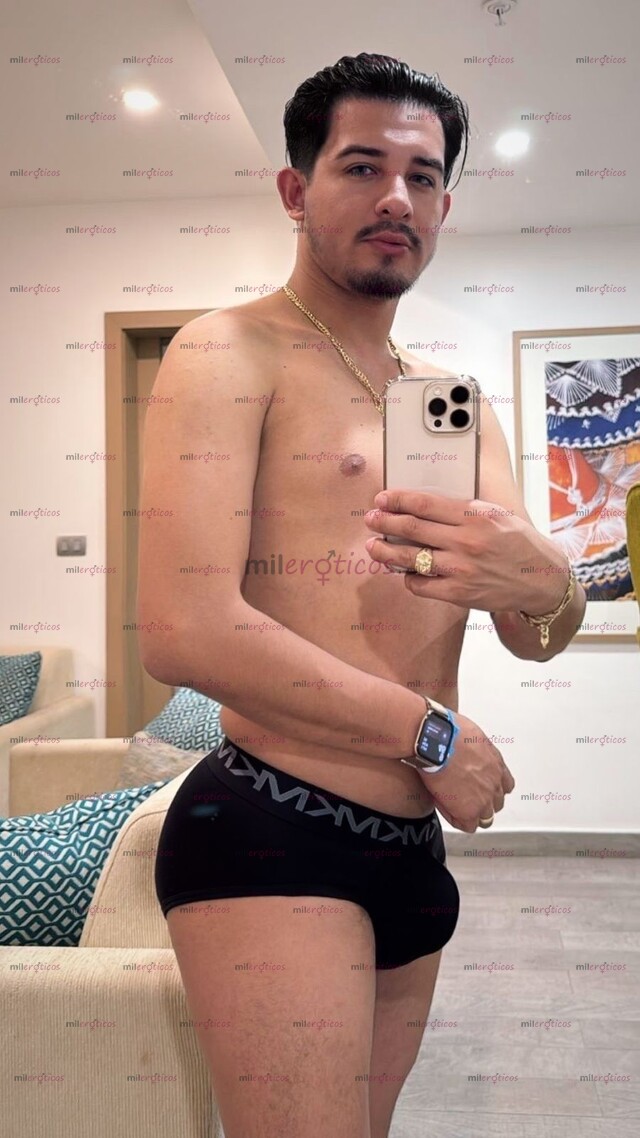 FOTOS DE RELÁJATE CON MIS MANOS Y DESPUÉS CON MI CUERPO. DÉJATE CONSENTIR POR MI