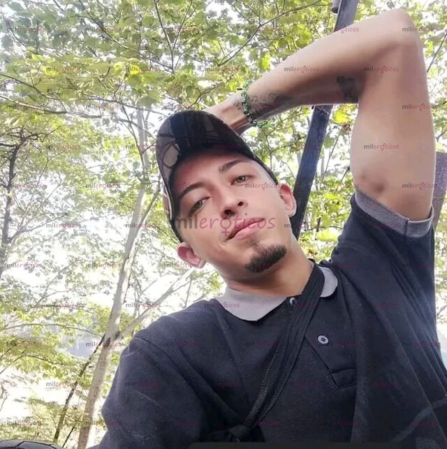 FOTOS DE JOVEN ZARCO MONO DISPUESTO A COMPLACER TODAS TUS FANTASÍAS