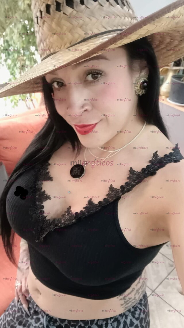 FOTOS DE SOY ELIZABETH LA PELINEGRA MÁS CALIENTE DE TODA LA RED, CONTESTAME, PÁSALA SUPER