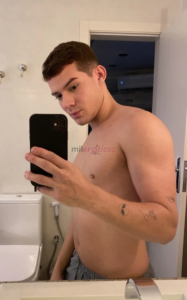 Ola meus queridos muitissimo prazer sou o junior lima sou um garoto branquinho e gostoso amp estou aqui para te proporcionar um atendimento excelente...