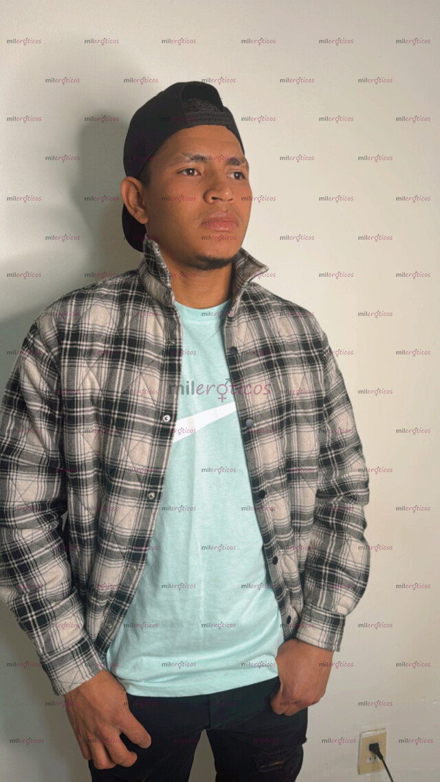 FOTOS DE MAX EXTRANJERO DOTADO RECIÉN LLEGADO A CDMX