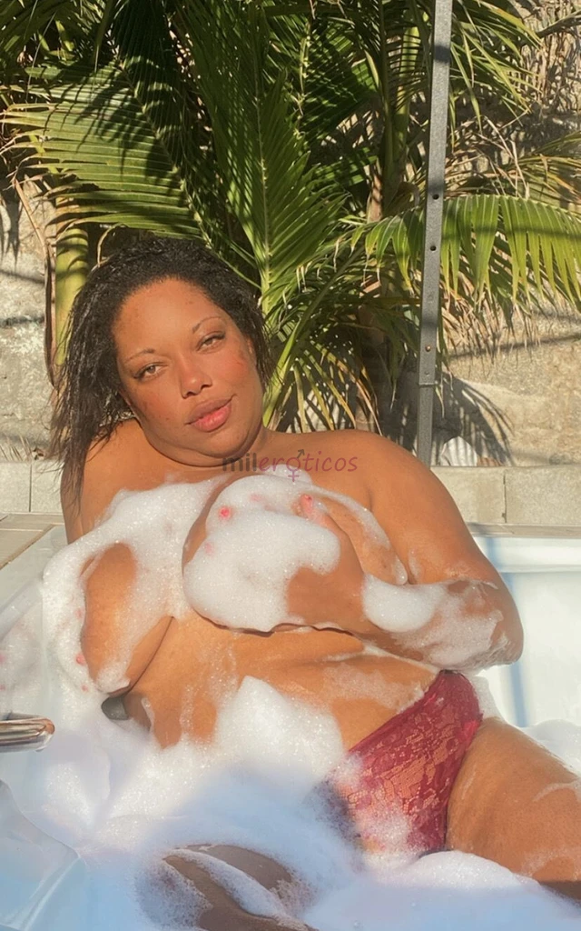 Chamada de video somente com pagamento antecipado venha conhecer esse bombom super liberal que vai te surpreender um oral maravilhoso faco anal tambem...