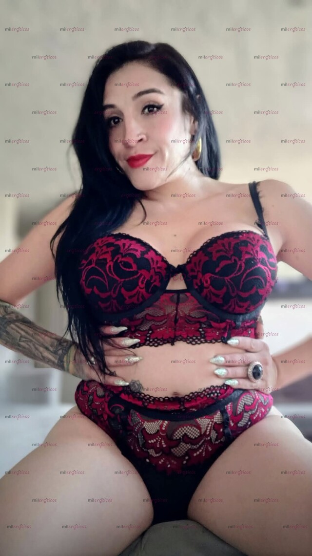 FOTOS DE SOLO ESTE FIN SUPER PROMO PARA QUE DISFRUTES CON LA PELINEGRA MÁS CALIENTE