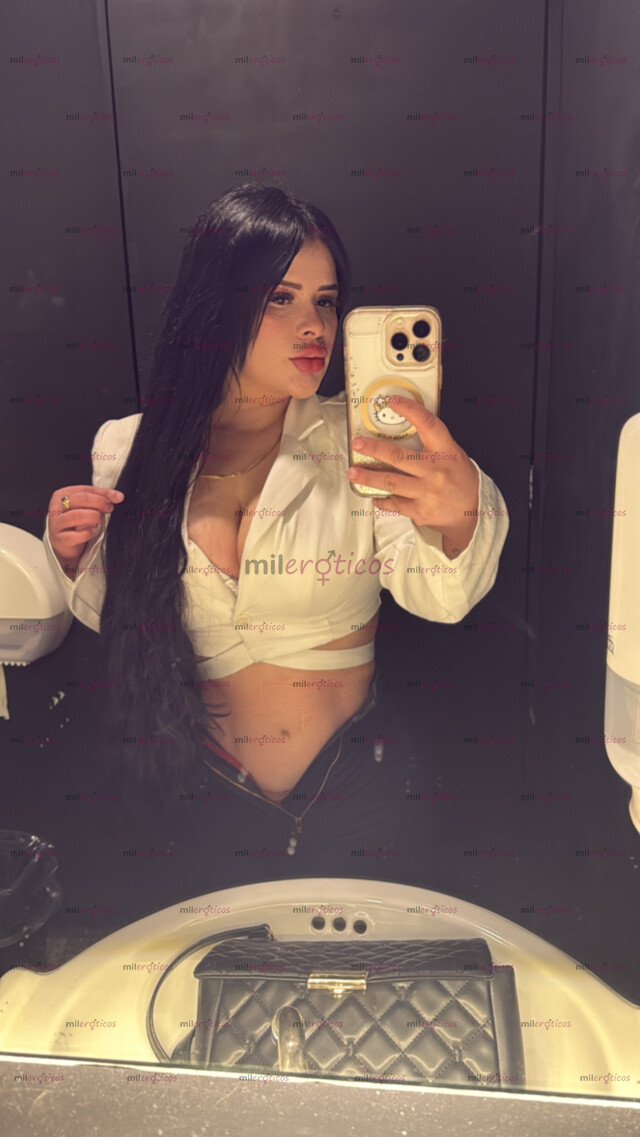 FOTOS DE ARI MILLER VENEZOLANA CHAPARRITA VOLUPTUOSA SÚPER ELEGANTE Y CACHONDA