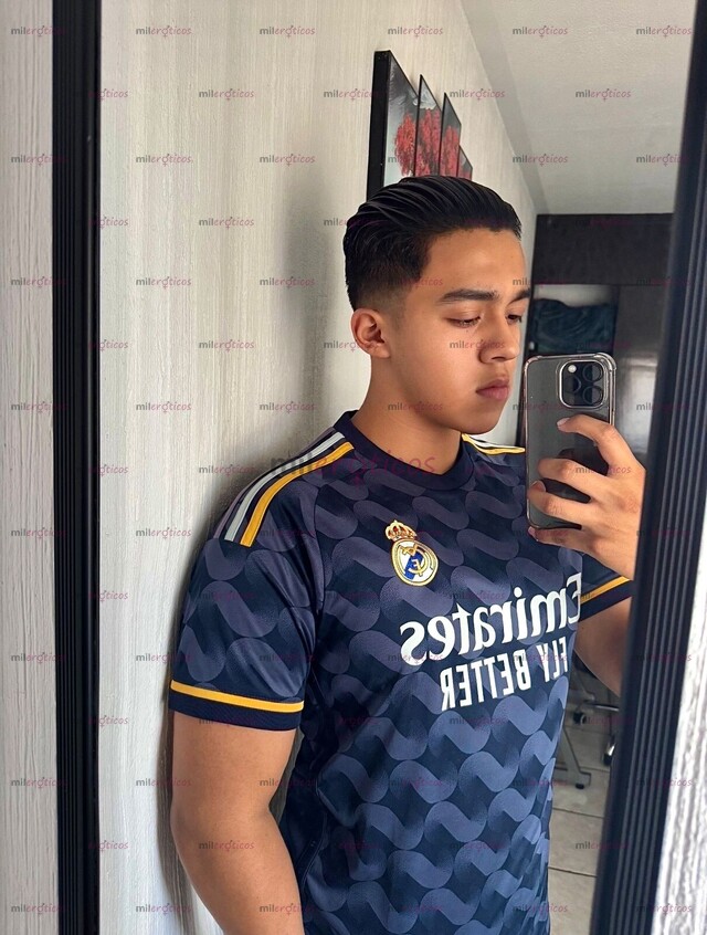FOTOS DE JOVENCITO CALIENTE,TIERNO PERO CACHONDO DISPUESTO A DARTE PLACER 18 AÑITOS